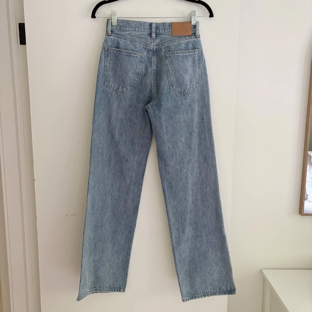 Aritzia Denim Forum The Farrah Hi-rise Wide Jean Size 23 Light Blue Wash - Picture 3 of 6